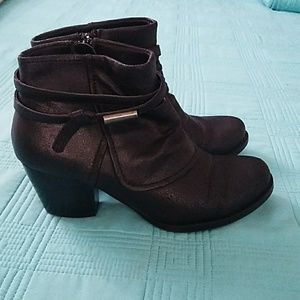 Black Baretraps Ankle Boots, Size 6